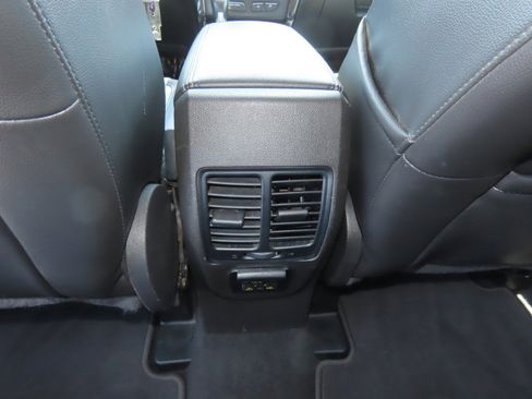 Used 2017 Ford Escape SE w/ Equipment Group 201A AWD/4WD image 21