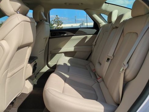 Used 2019 Lincoln MKZ Reserve image 12