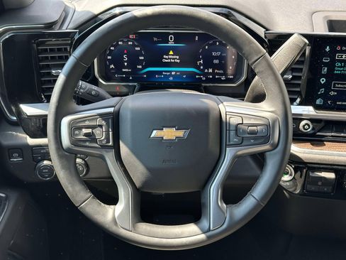 Used 2026 Chevrolet Silverado 1500 LT AWD/4WD image 14