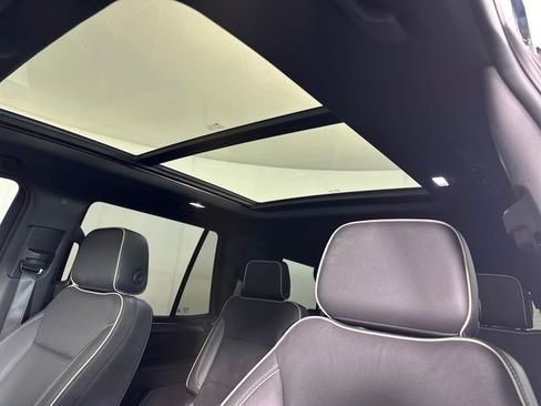 Used 2022 GMC Yukon SLT image 12