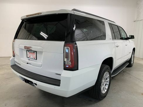 Used 2020 GMC Yukon XL SLT w/ Open Road Package AWD/4WD image 31