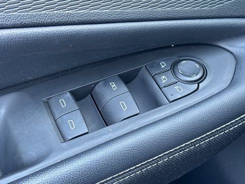Used 2024 Chevrolet Blazer EV LT AWD/4WD image 13