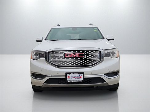 Used 2017 GMC Acadia Denali w/ Technology Package image 2
