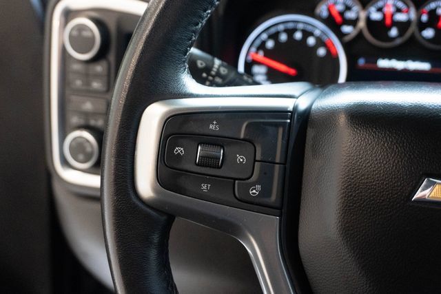 Used 2022 Chevrolet Silverado 1500 LT AWD/4WD image 25