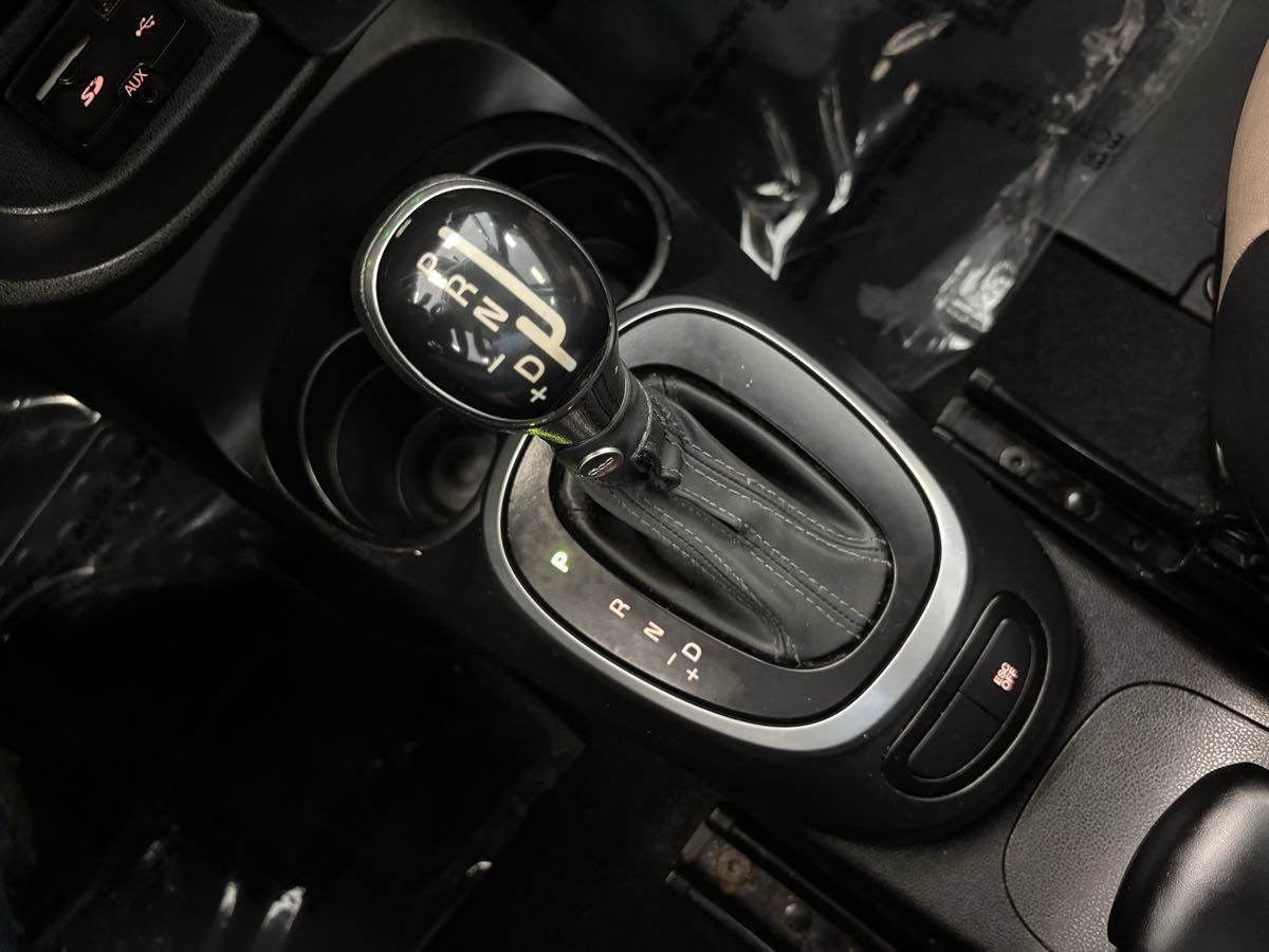 Used 2014 FIAT 500L Lounge FWD image 18