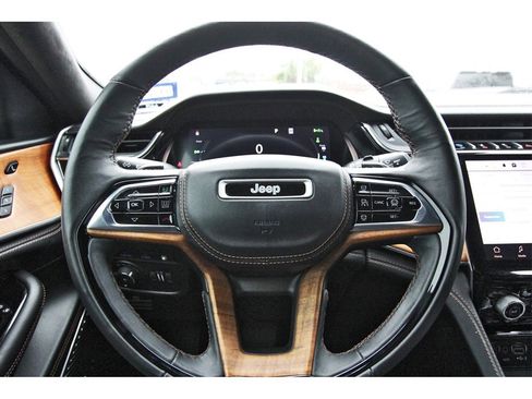 Used 2022 Jeep Grand Cherokee Summit image 9