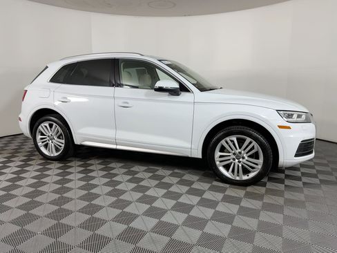 Used 2020 Audi Q5 2.0T Premium Plus w/ Premium Plus Package image 6