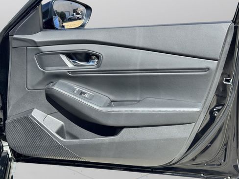 Used 2025 Honda Accord Sport image 29