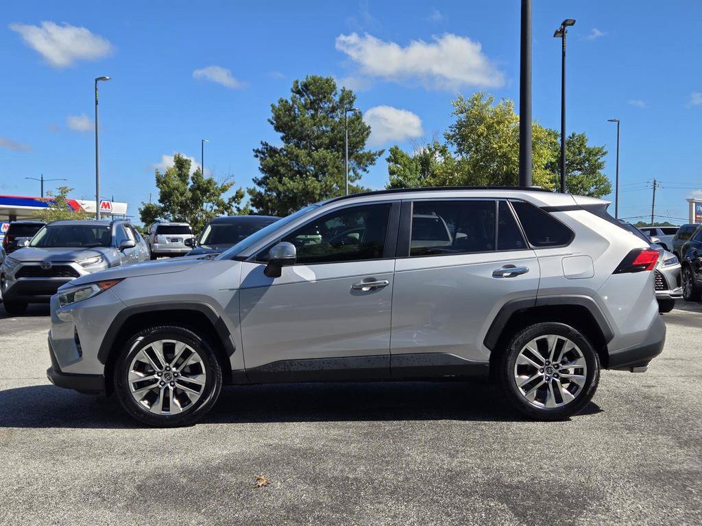 Used 2019 Toyota RAV4 Limited FWD image 12