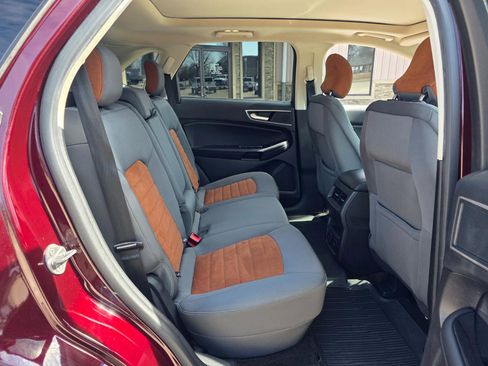 Used 2018 Ford Edge SEL w/ Equipment Group 201A image 22