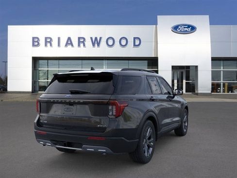 New 2026 Ford Explorer Active w/ Active Comfort Package image 8