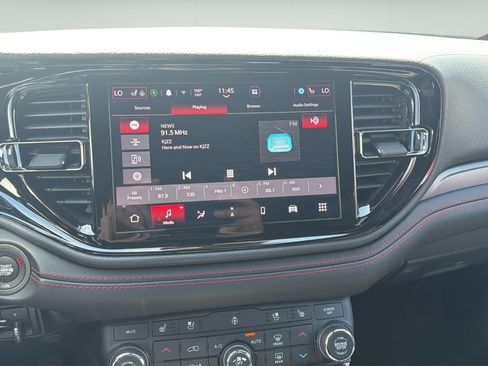 Used 2025 Dodge Durango GT AWD/4WD image 18