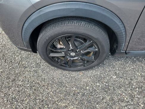 Used 2019 Nissan Kicks SV FWD image 5