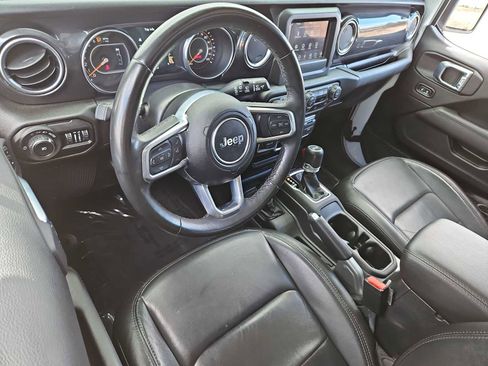 Used 2021 Jeep Wrangler Unlimited Sahara image 10