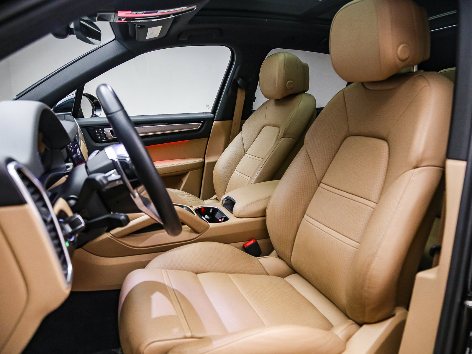 Certified 2023 Porsche Cayenne Platinum Edition AWD/4WD image 5