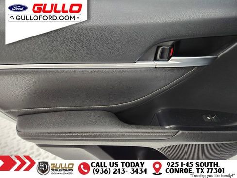 Used 2018 Toyota Camry XSE image 16