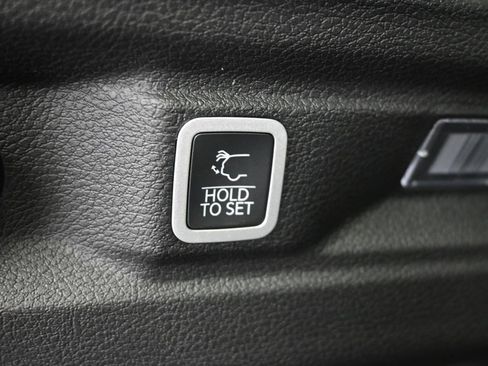 New 2025 Jeep Grand Cherokee L Limited image 38