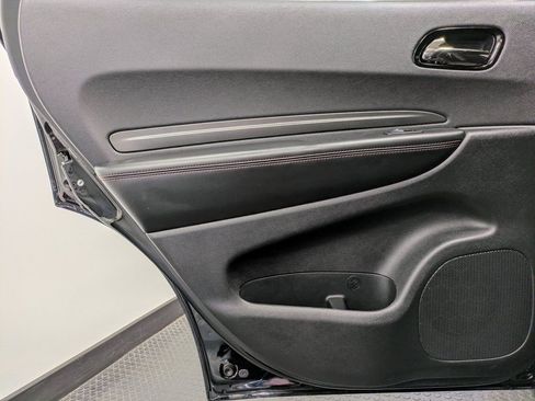 Used 2022 Dodge Durango R/T w/ Blacktop Package image 21