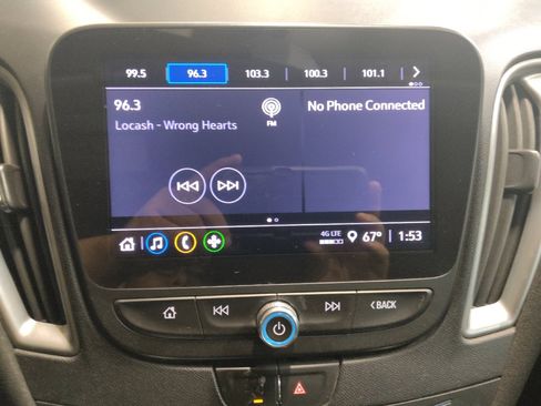Used 2021 Chevrolet Malibu LS FWD image 25