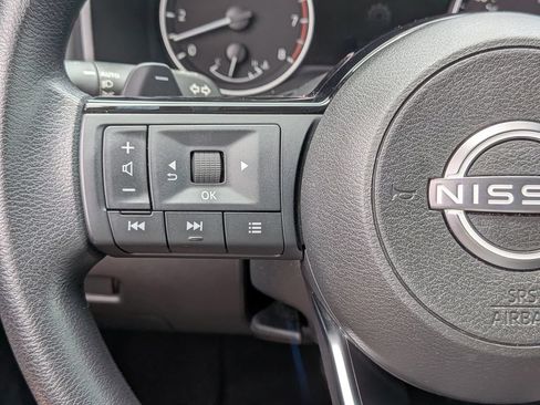 Used 2023 Nissan Rogue SV FWD image 20