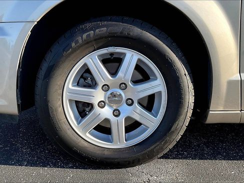 Used 2012 Chrysler Town & Country Touring w/ Entertainment Group #1 image 10