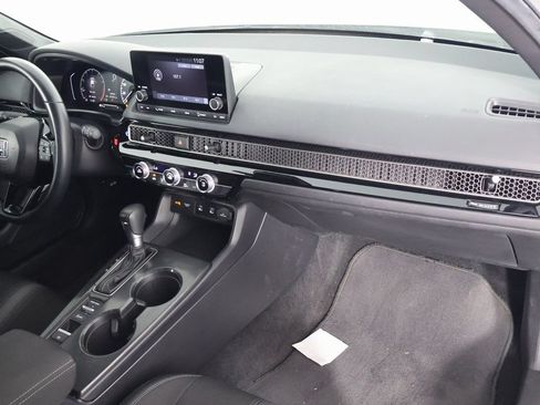 Used 2025 Honda Civic Sport image 9