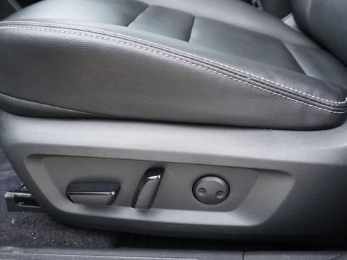 Used 2023 Nissan Rogue SL w/ SL Premium Package image 16