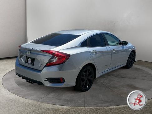 Used 2020 Honda Civic Sport image 5