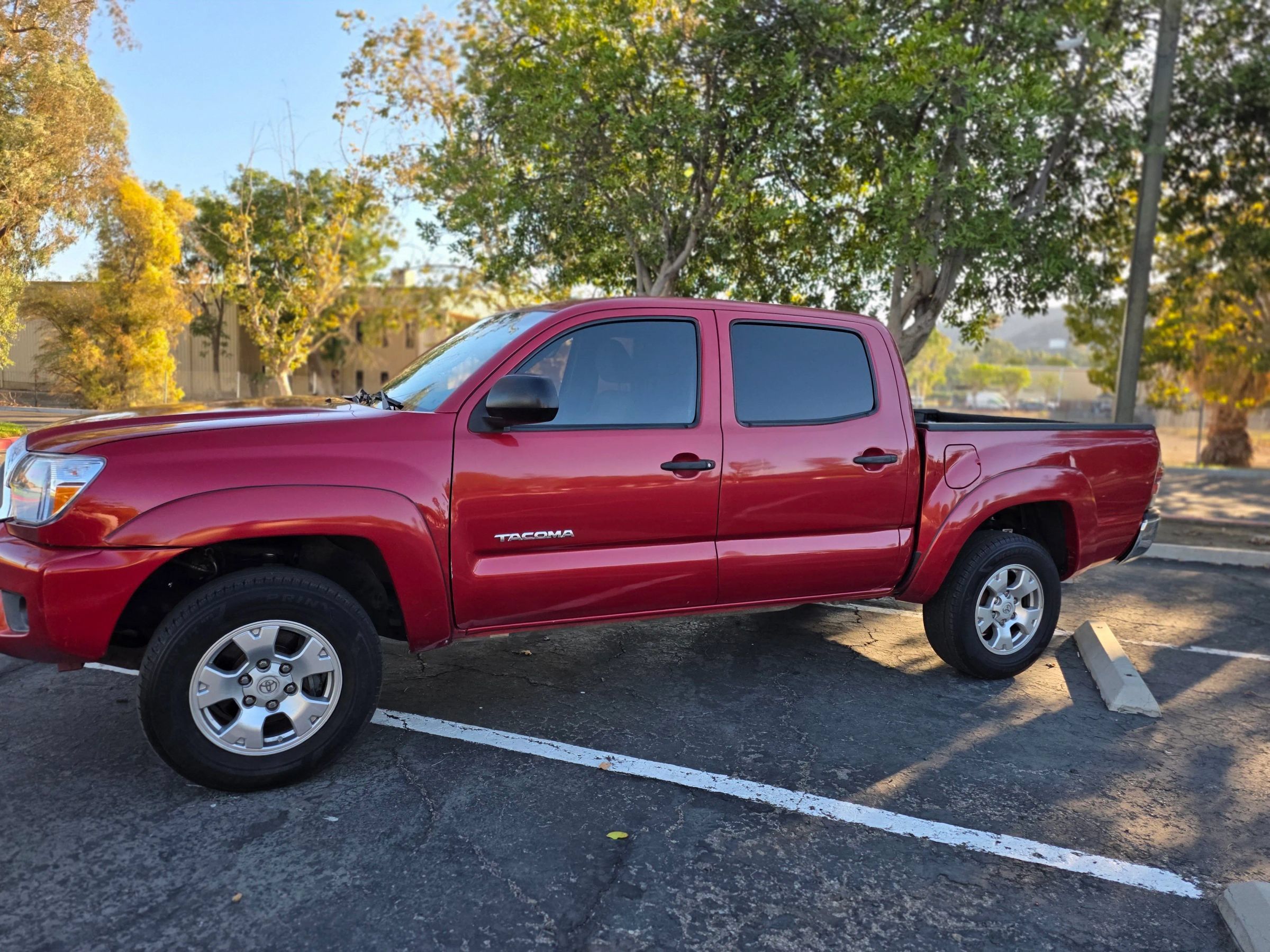 Used 2015 Toyota Tacoma PreRunner RWD image 4
