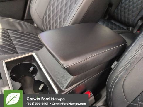 Used 2023 Mitsubishi Outlander SEL AWD/4WD image 19