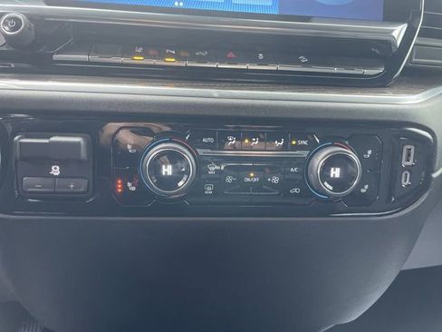 Used 2025 Chevrolet Silverado 2500 LT w/ Trail Boss Package image 19