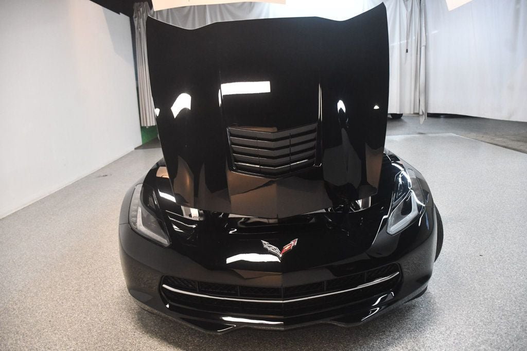 Used 2019 Chevrolet Corvette Stingray Coupe w/ Z51 1LT RWD image 26