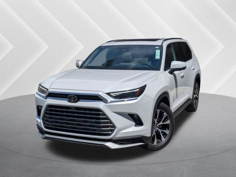 Used 2025 Toyota Grand Highlander AWD Hybrid image 1