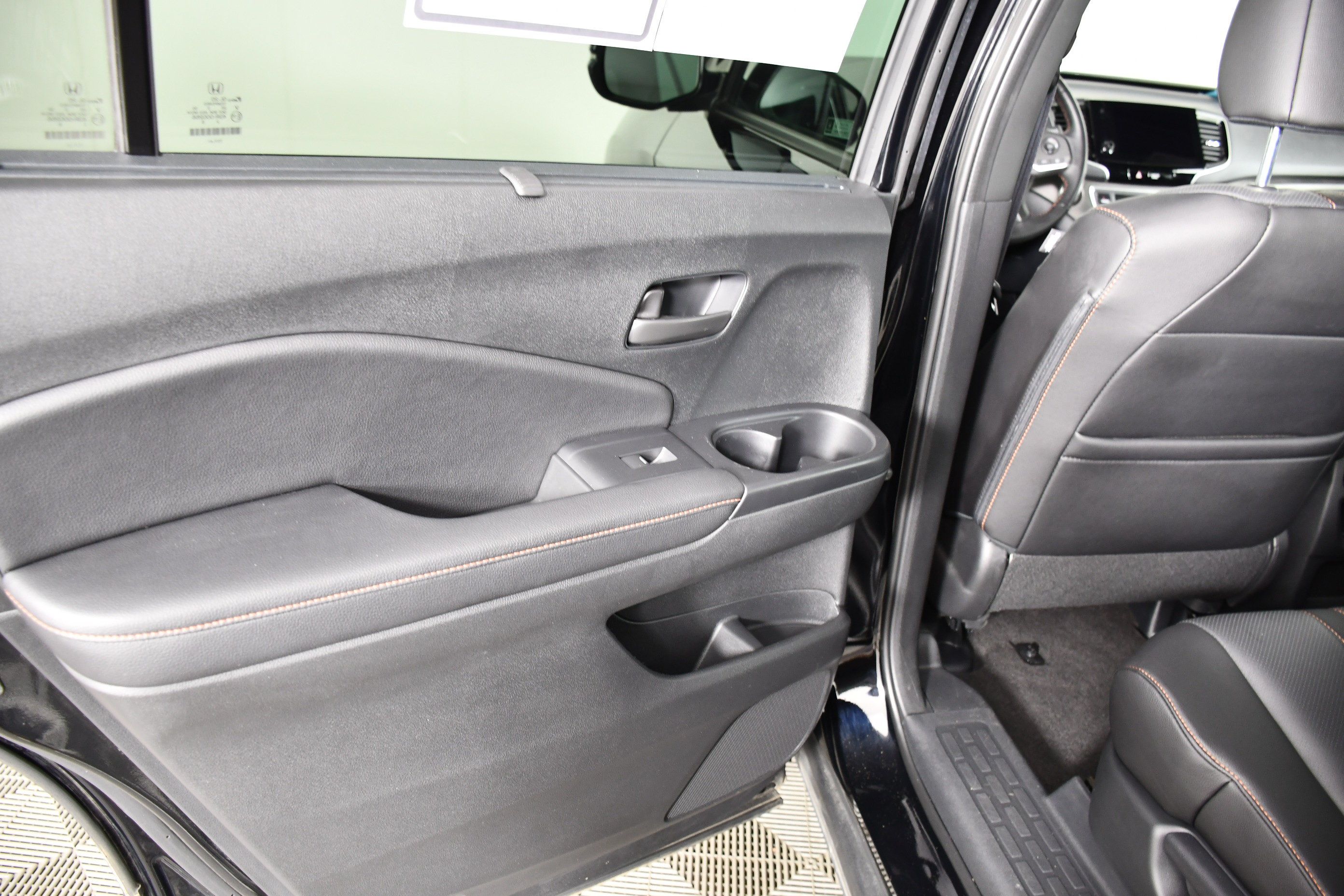 Certified 2023 Honda Passport TrailSport image 47