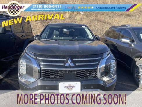 Used 2025 Mitsubishi Outlander Trail Edition image 1