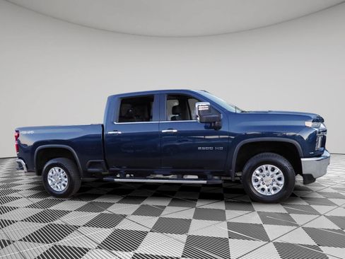 Certified 2022 Chevrolet Silverado 2500 LTZ w/ LTZ Convenience Package AWD/4WD image 8