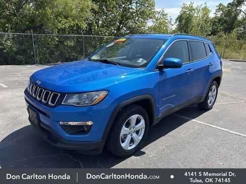 Used 2020 Jeep Compass Latitude w/ Popular Equipment Group FWD image 3