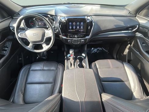 Used 2023 Chevrolet Traverse RS image 32