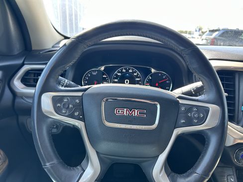 Used 2017 GMC Acadia Denali w/ Technology Package AWD/4WD image 16