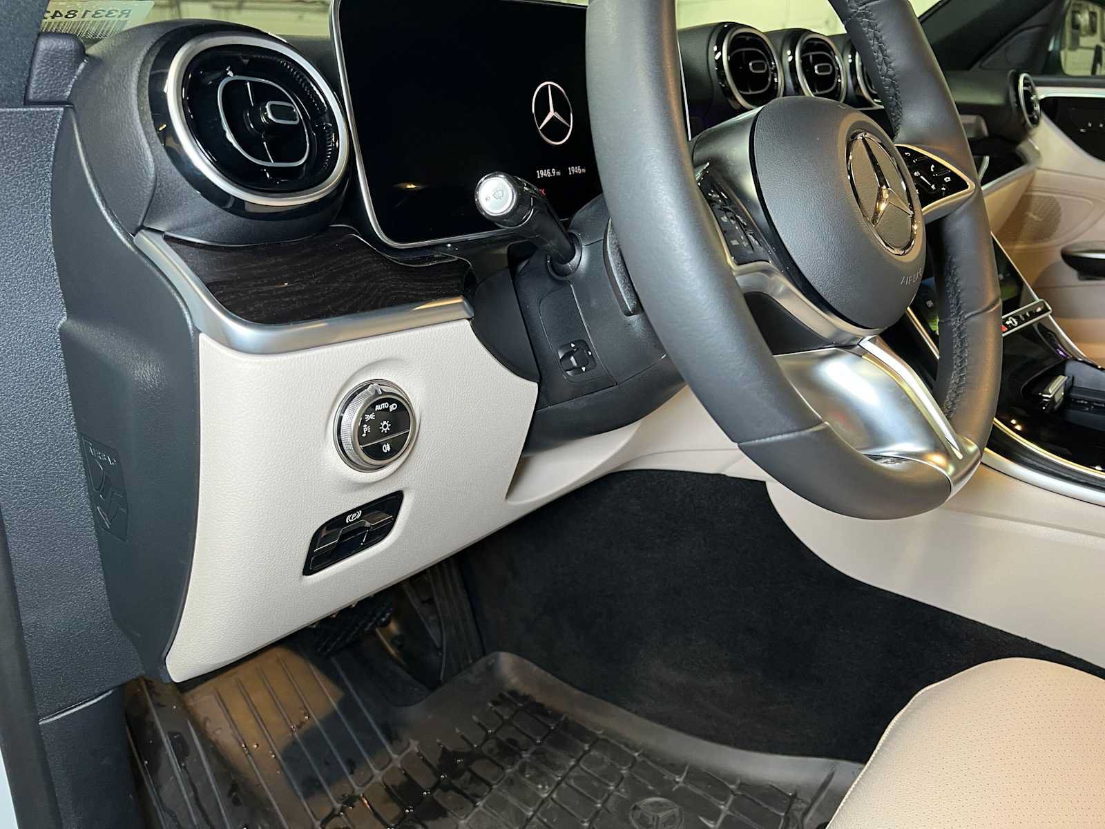 Used 2026 Mercedes-Benz C 300 4MATIC Sedan image 27