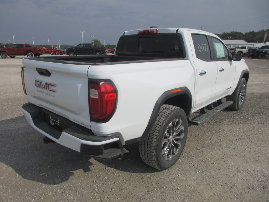 New 2026 GMC Canyon Denali AWD/4WD image 4