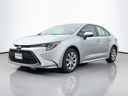 Used 2022 Toyota Corolla LE image 11