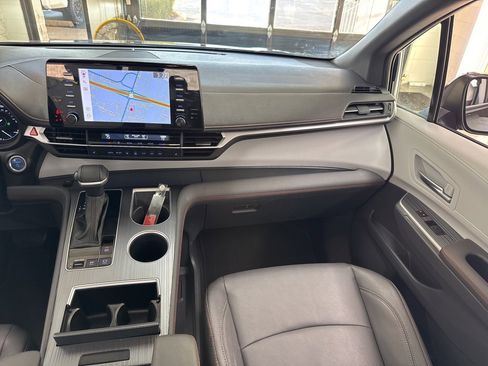 Certified 2023 Toyota Sienna XSE image 50