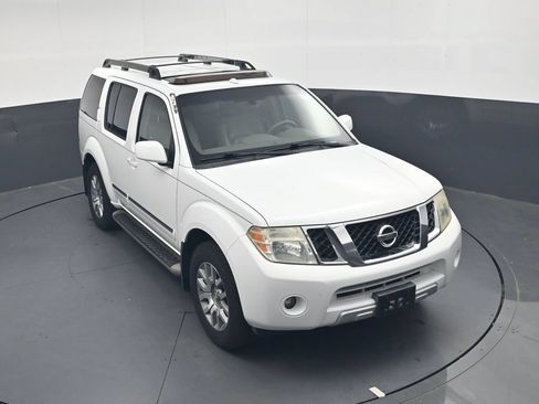 Used 2010 Nissan Pathfinder LE w/ Navigation Pkg AWD/4WD image 33