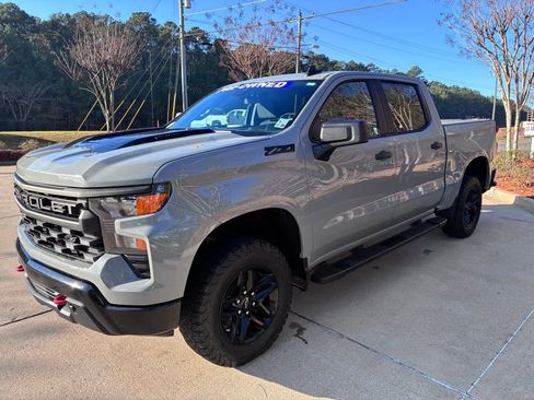 Used 2024 Chevrolet Silverado 1500 Custom Trail Boss w/ LPO, Dark Essentials Package image 14