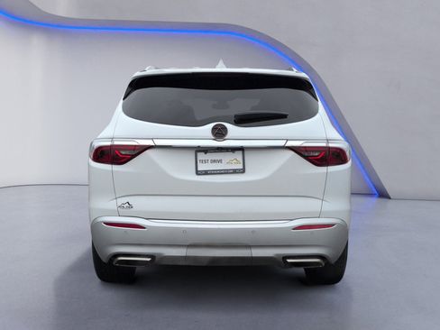 Used 2023 Buick Enclave Essence image 14