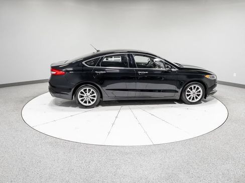 Used 2017 Ford Fusion SE w/ Fusion SE Technology Package FWD image 30