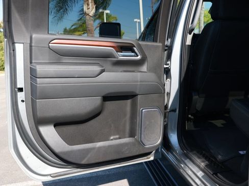 Used 2025 GMC Sierra 3500 Denali w/ Denali Reserve Package AWD/4WD image 40