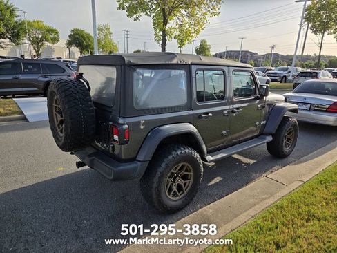 Used 2018 Jeep Wrangler Unlimited Sport AWD/4WD image 4
