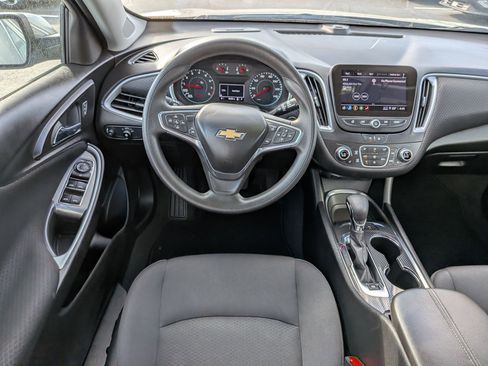 Used 2024 Chevrolet Malibu LT image 30